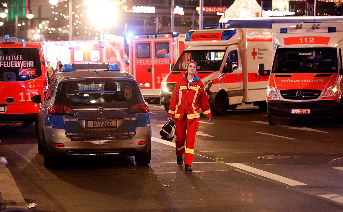 В Германии машина въехала в пешеходную зону и насмерть сбила двух человек