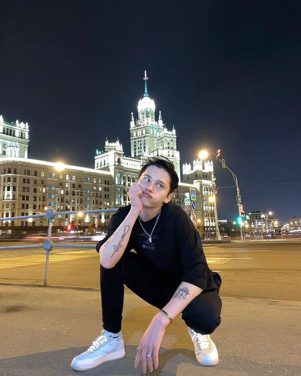 Даня Милохин в России