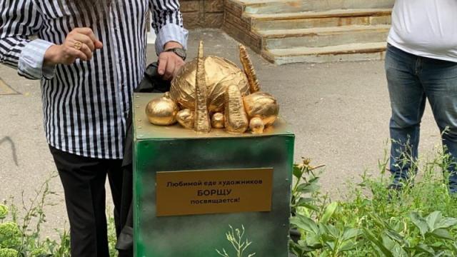 Украинцы в Москве хотят гробы