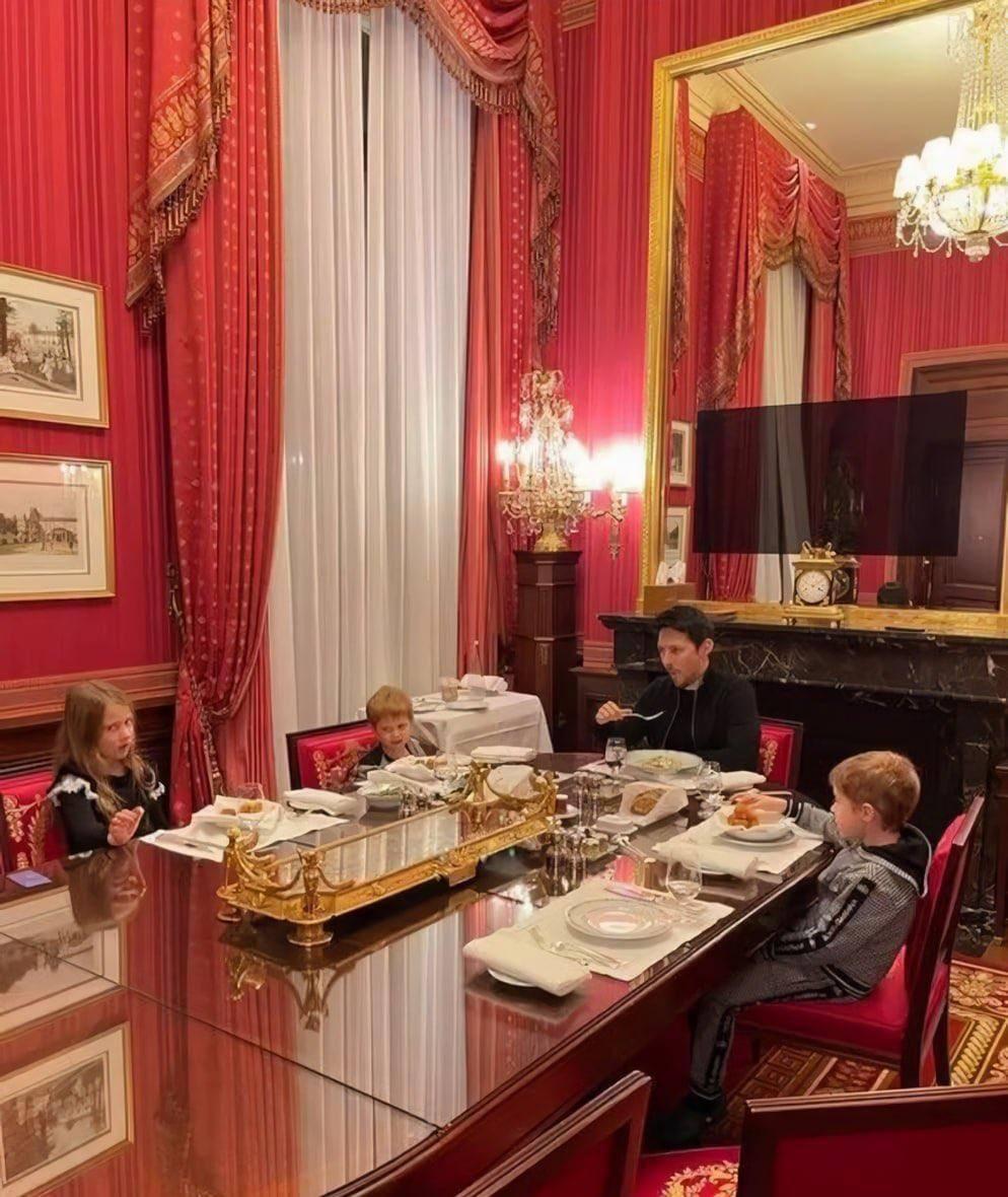 Дуров с детьми