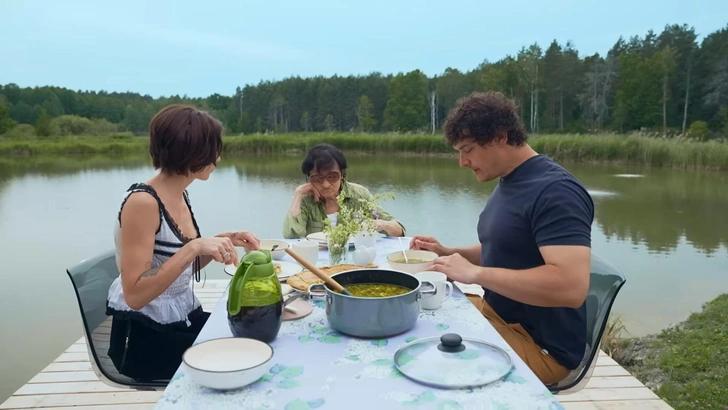 Настя Ивлеева, Филипп Бегак и бабушка Филиппа