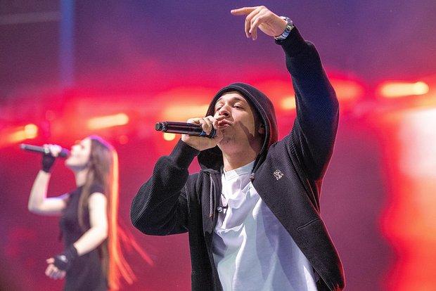 Ещё одна знаменитость идёт служить