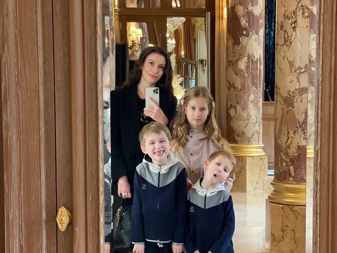 Ирина Болгар с детьми