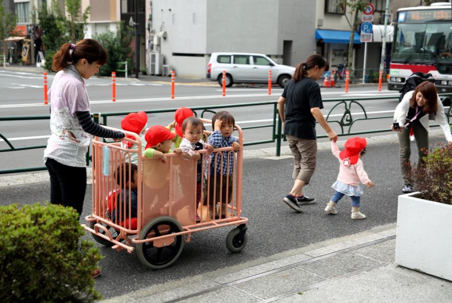 Дети в Токио