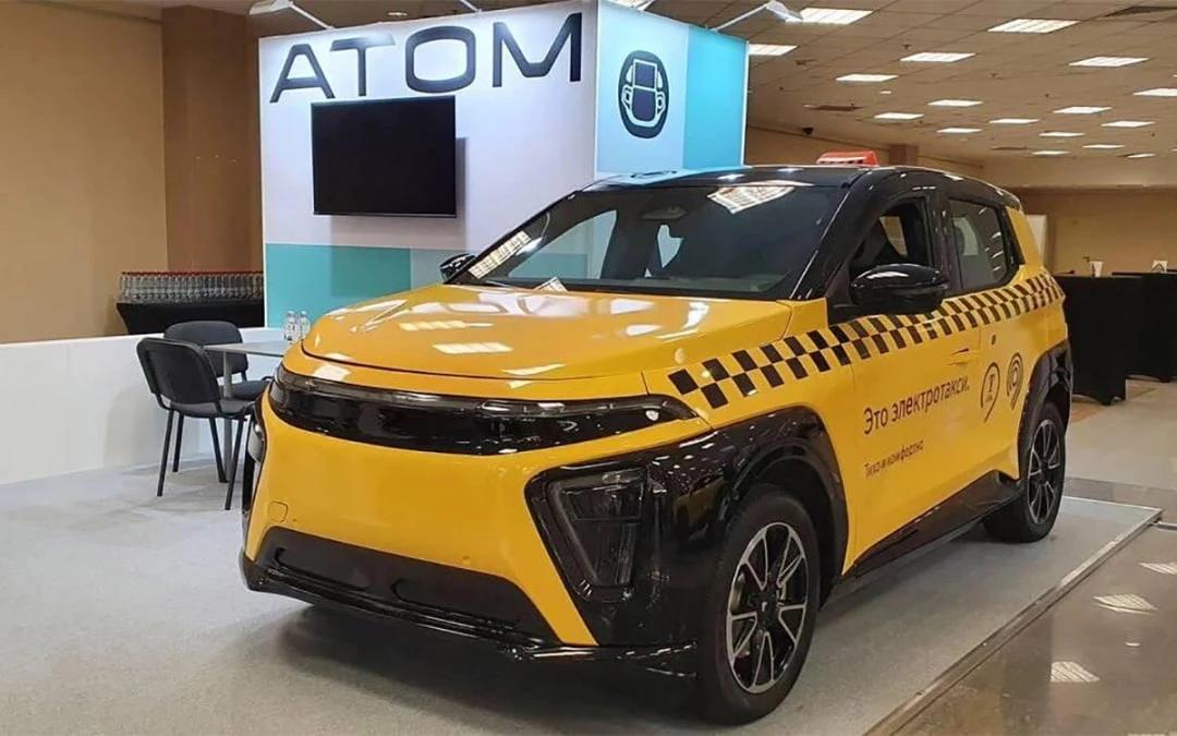 Электромобиль АТОМ в такси