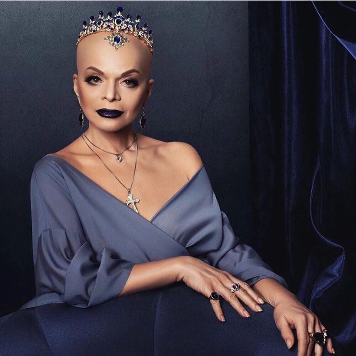 Лариса Долина