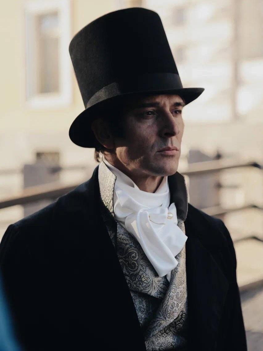 Станислав Бондаренко в роли Андрея Болконского