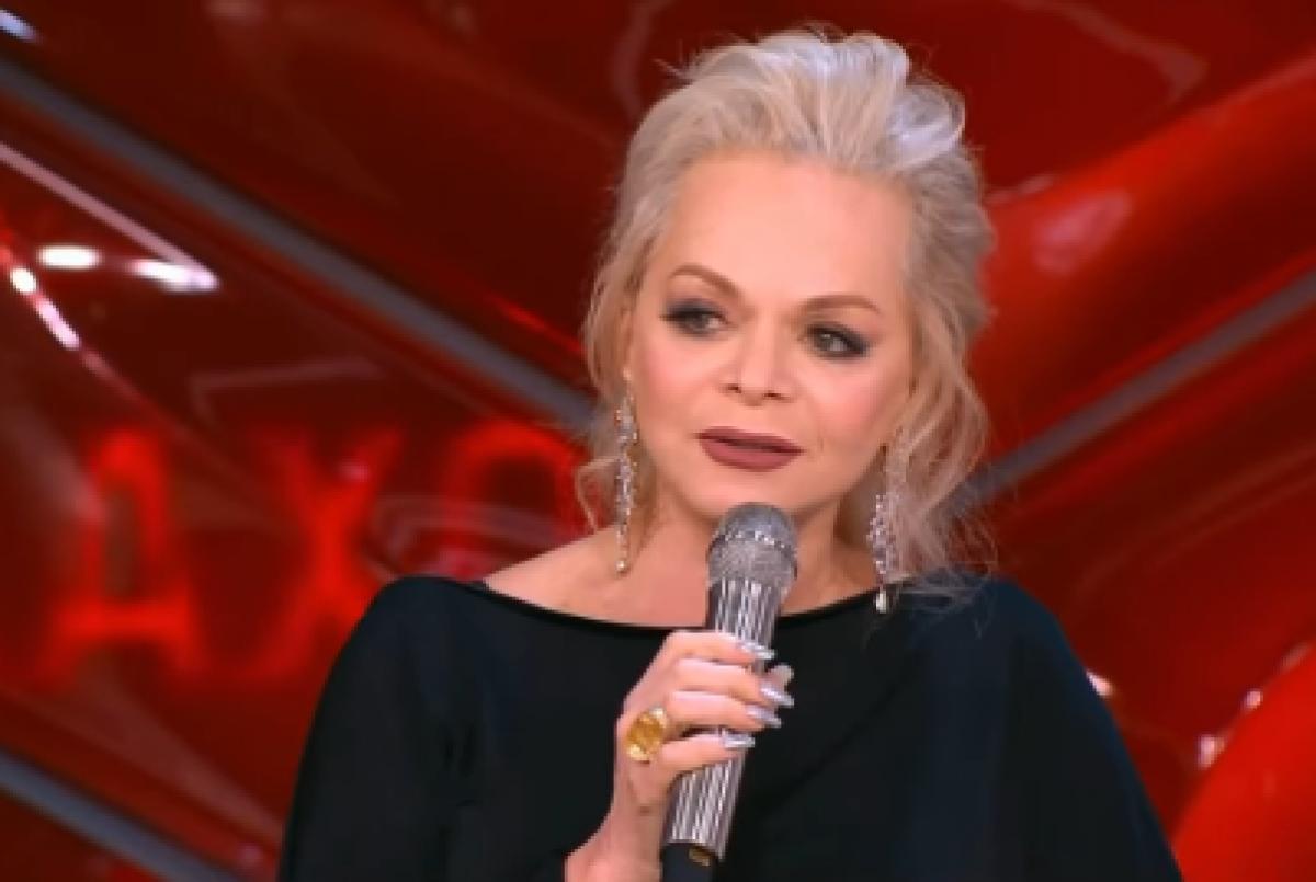 Лариса Долина