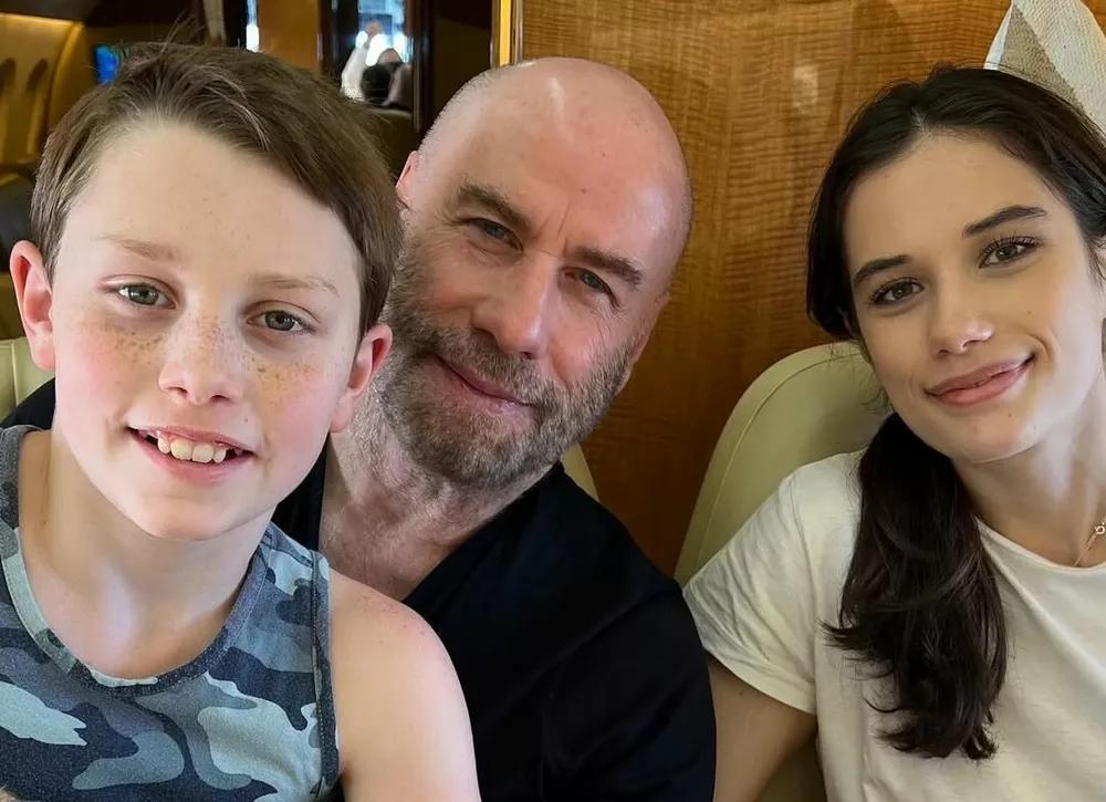 Джон Траволта с детьми