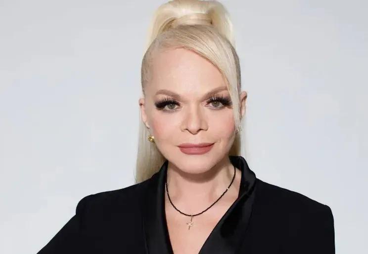 Лариса Долина