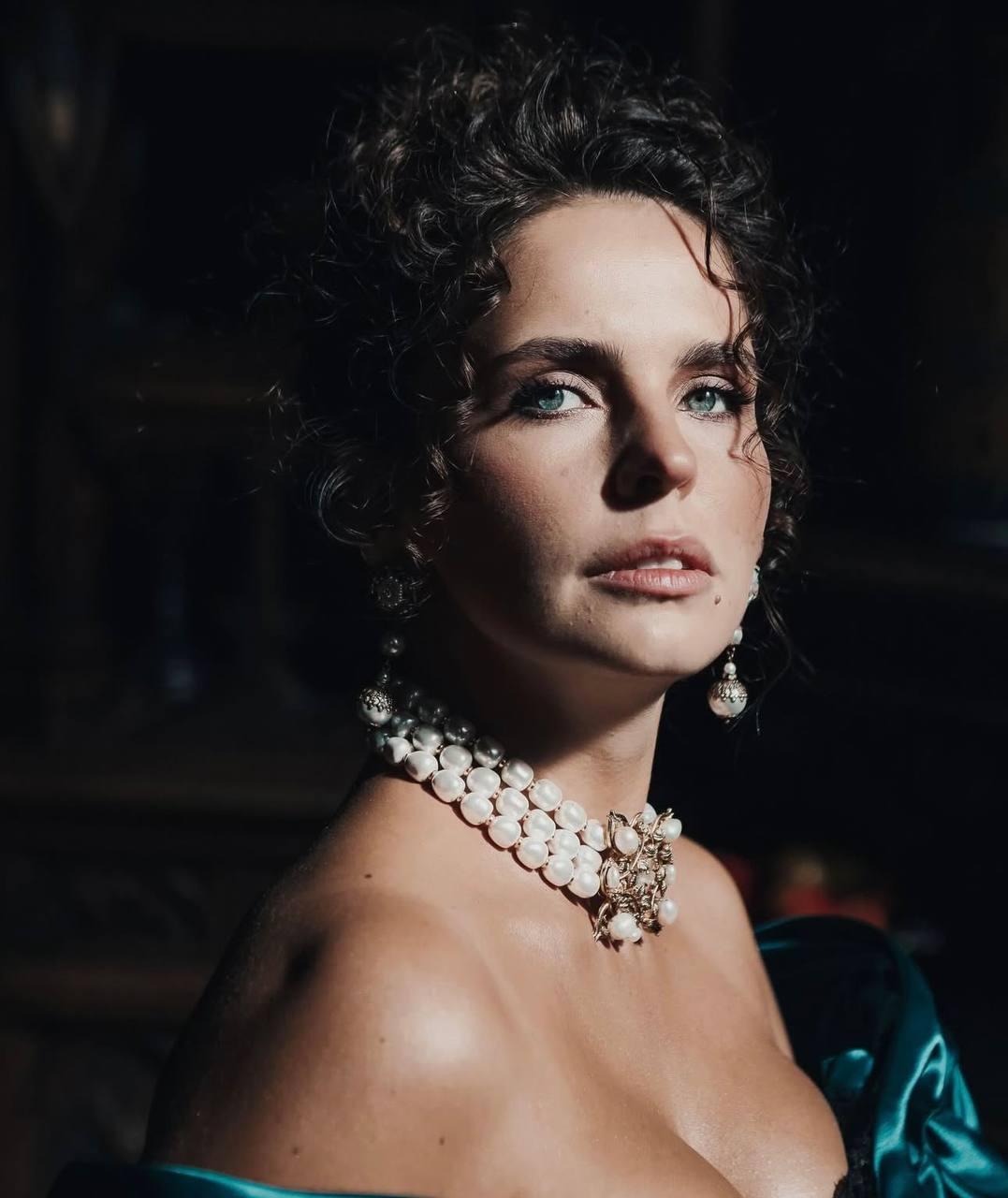 Лиза Моряк - Элен Курагина