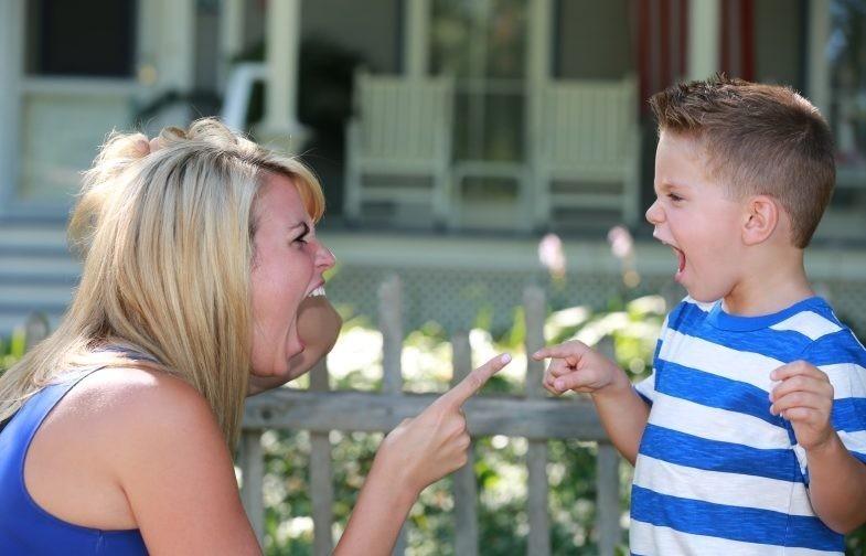 Мам многие обвиняют в ненадлежащем воспитании сыновей