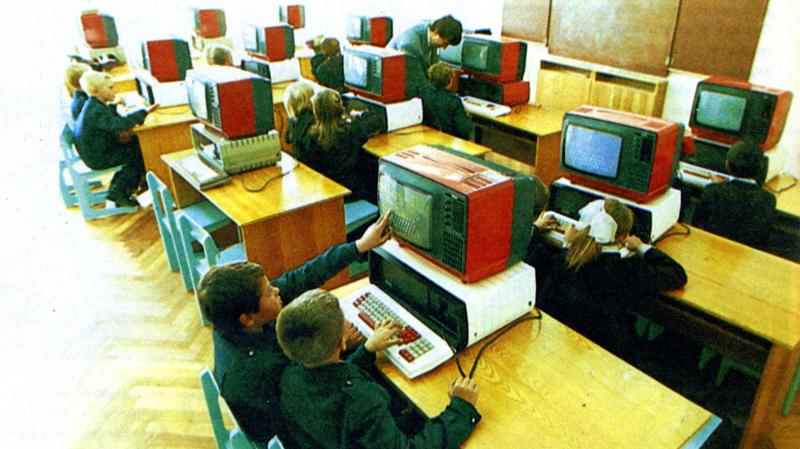В 80-е в СССР стали появляться первые компьютерные классы