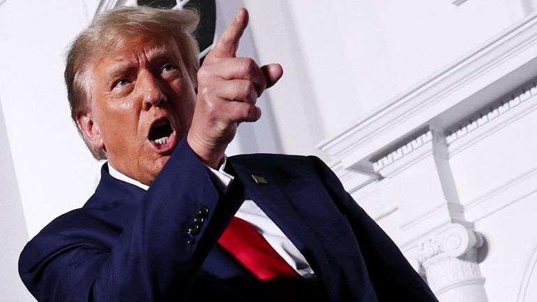 Дональд Трамп, как обычно, начал всем угрожать