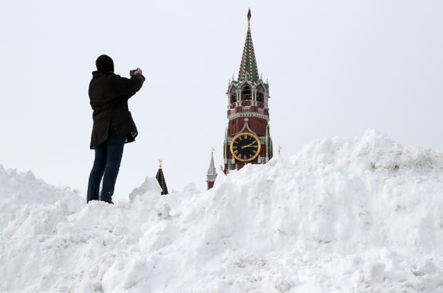 Зимой всех завалит